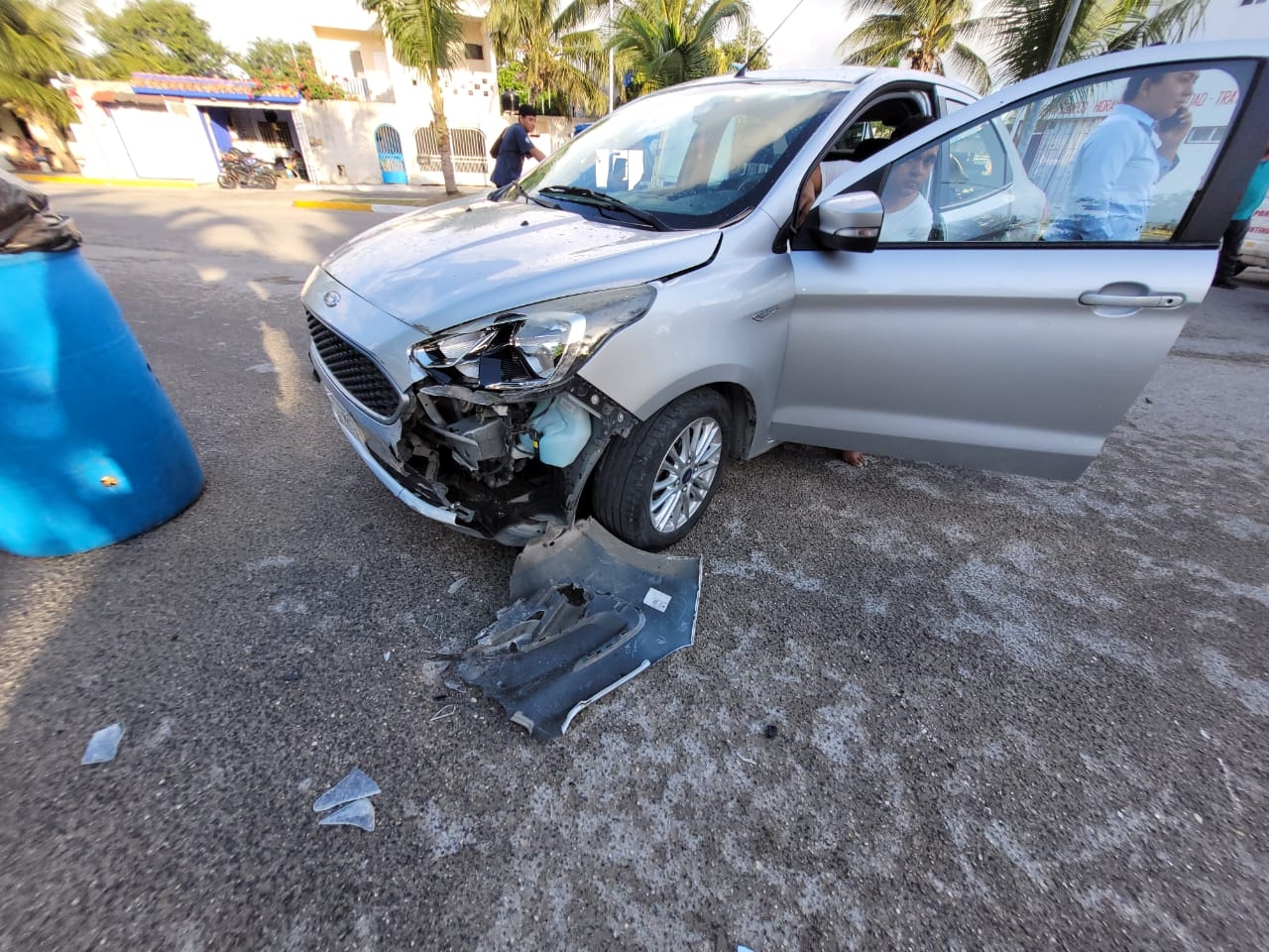 Choque deja saldo de un hombre hospitalizado en Playa del Carmen