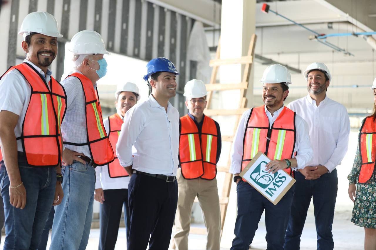 Ponen en marcha Mauricio Vila y Zóe Robledo obra del Hospital General de la zona Ticul