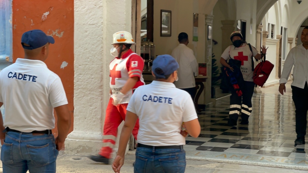 Hombre sufre lesiones tras accidente de trabajo en un hotel en Campeche