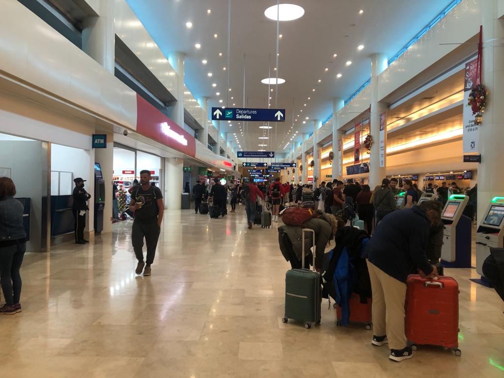 Cancelan 10  vuelos en el aeropuerto de Cancún por nevadas en Estados Unidos