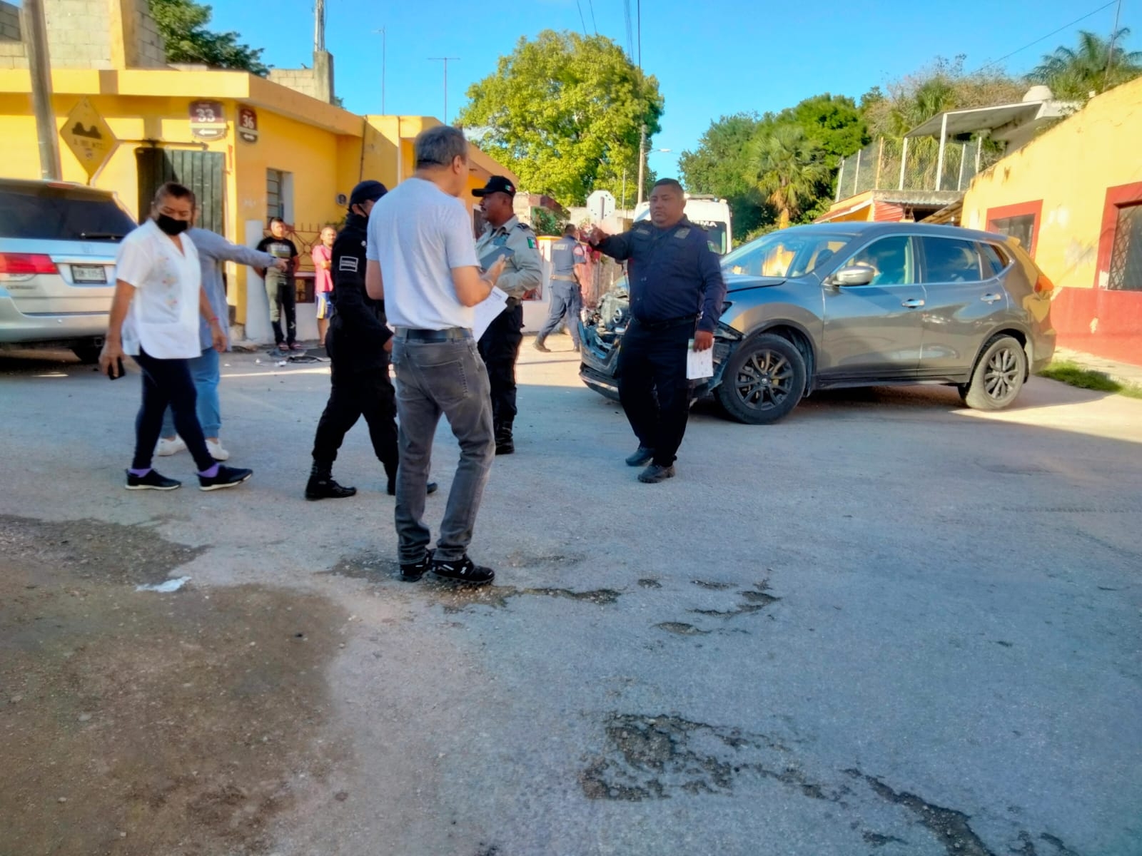 El conductor se encontraba de visita en Izamal junto a su familia