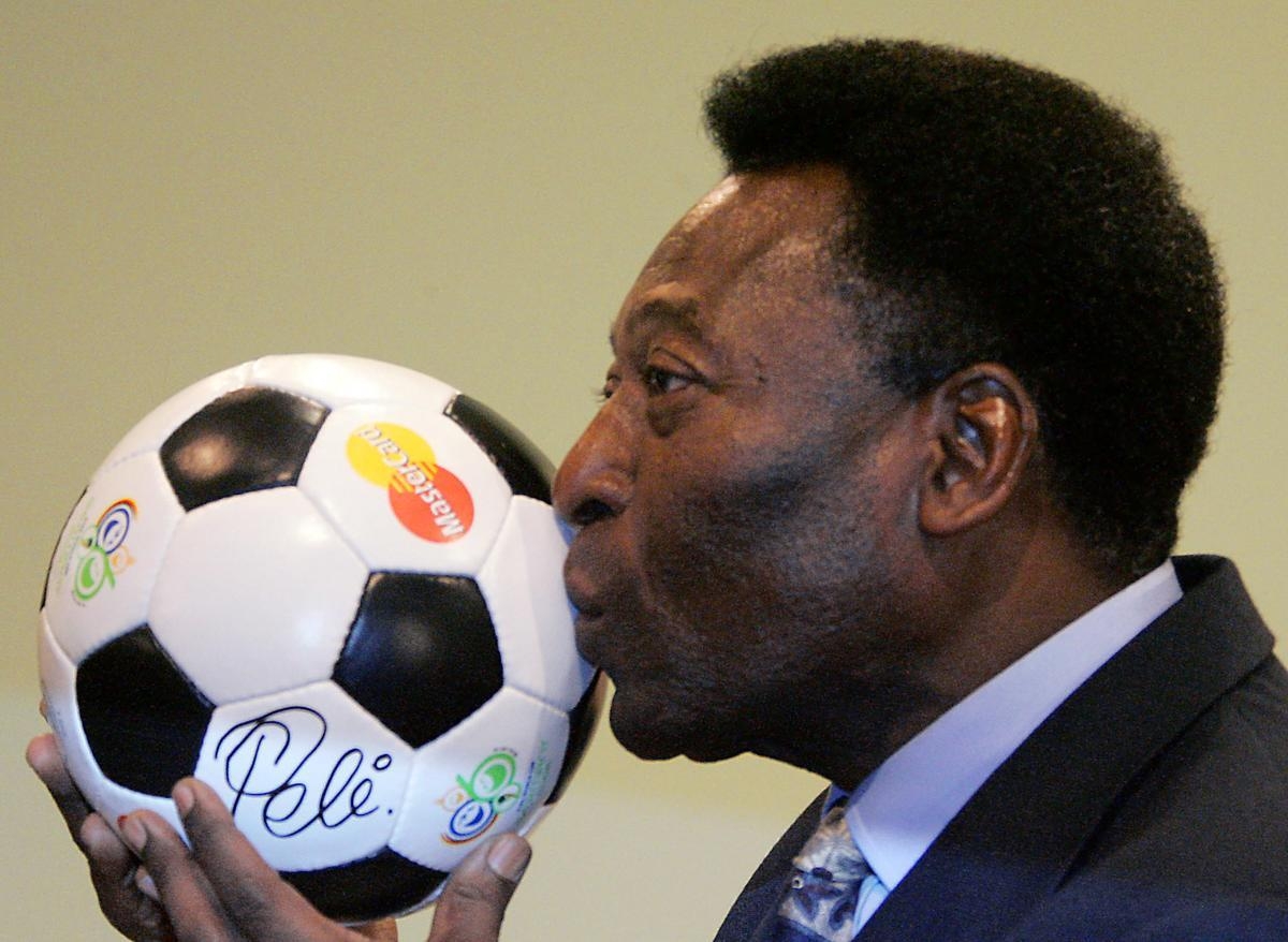 Pelé considerado el mejor futbolista de todos los tiempos murió a los 82 años en Brasil