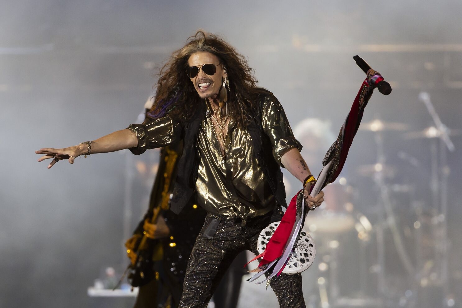 Steven Tyler se encuentra en problemas con la justicia por la violación de una menor