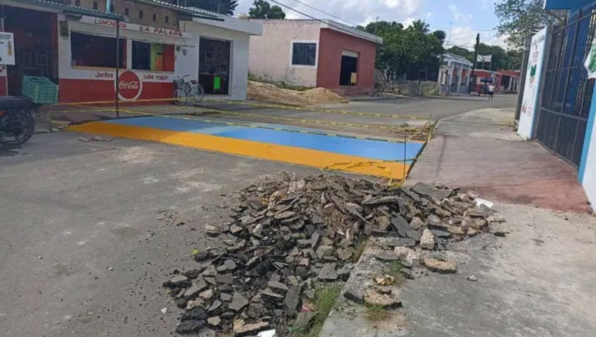 Personas pintaron insultos en obras del Ayuntamiento de Huhí