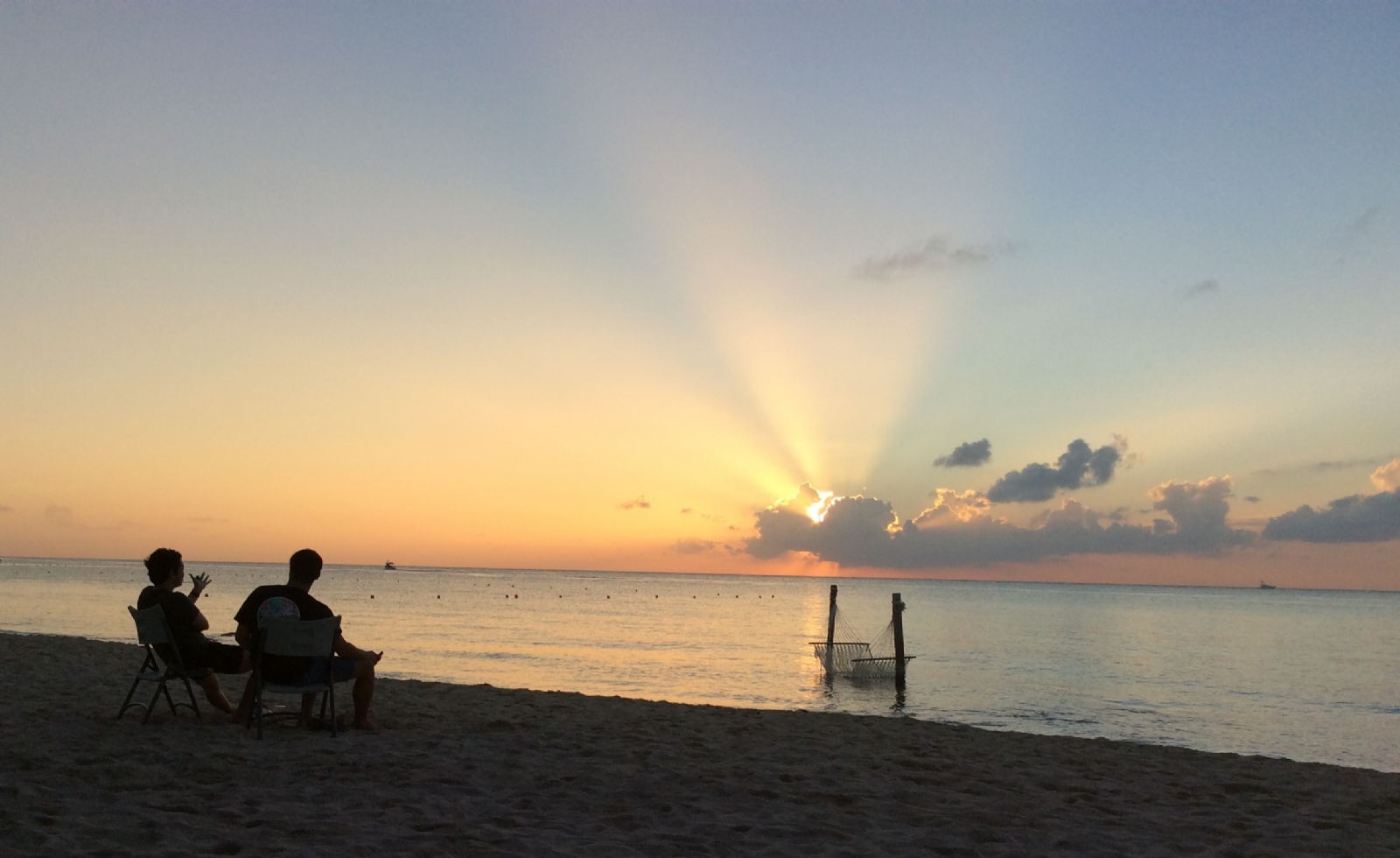 Una de las tradiciones en Cozumel es recibir los primeros rayos del sol en el primero de enero