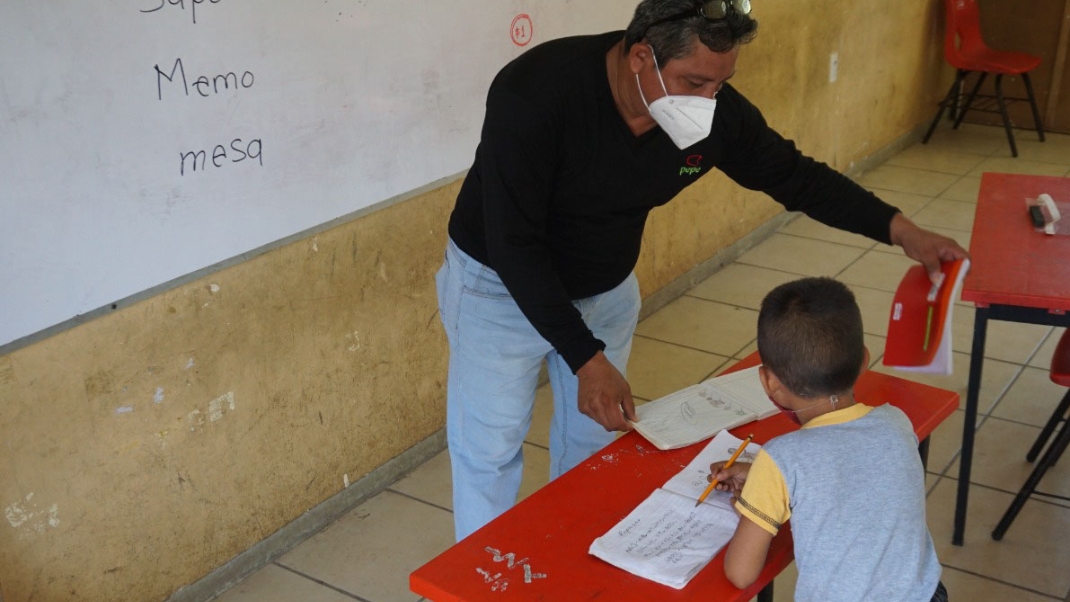 No sólo los alumnos sufren este cuadro, sino también los docentes