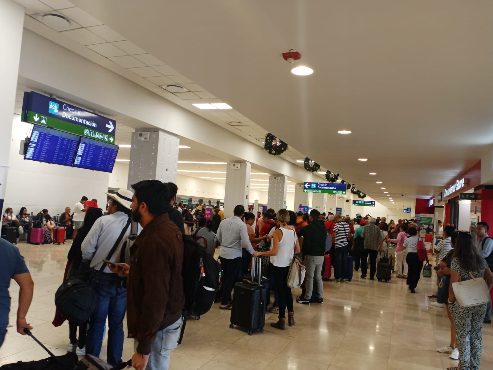 VivaAerobus retrasó cinco vuelos en el aeropuerto de Mérida