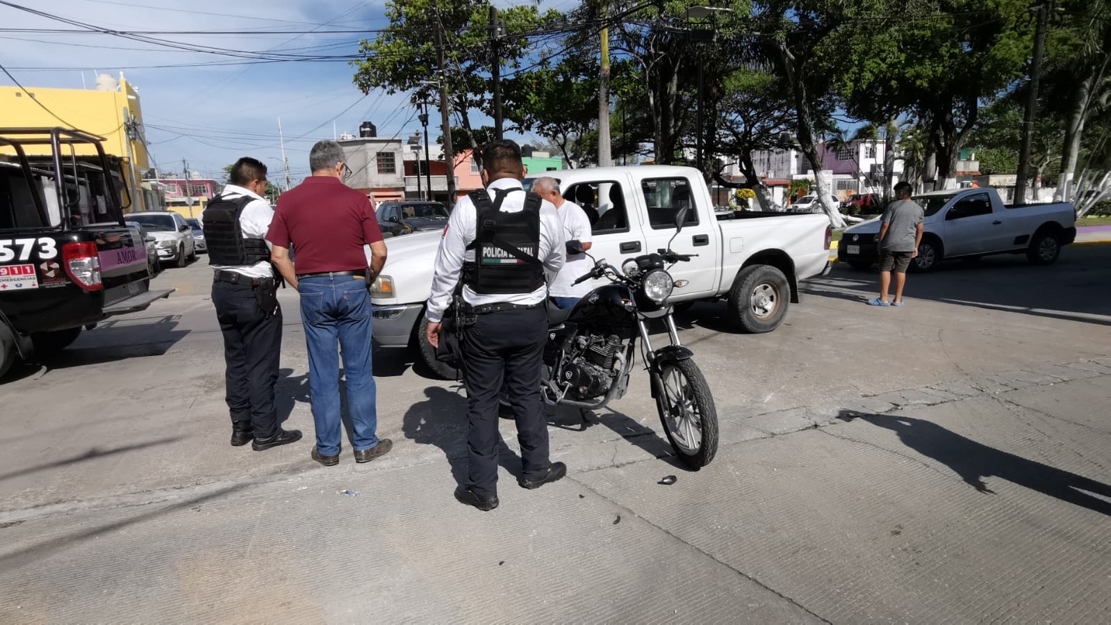 El abuelito fue atendido por paramédicos