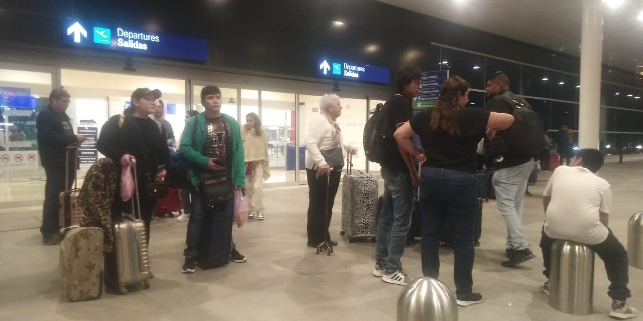 VivaAerobus retrasa otra vez vuelos en el aeropuerto de Mérida