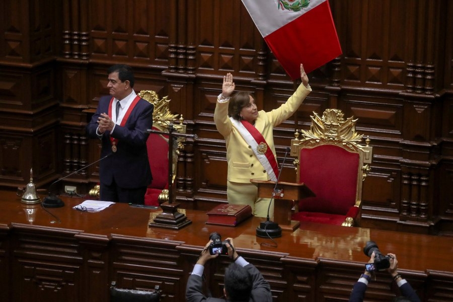 Crisis en Perú: Dina Boluarte toma protesta como Presidenta y estas serán sus acciones