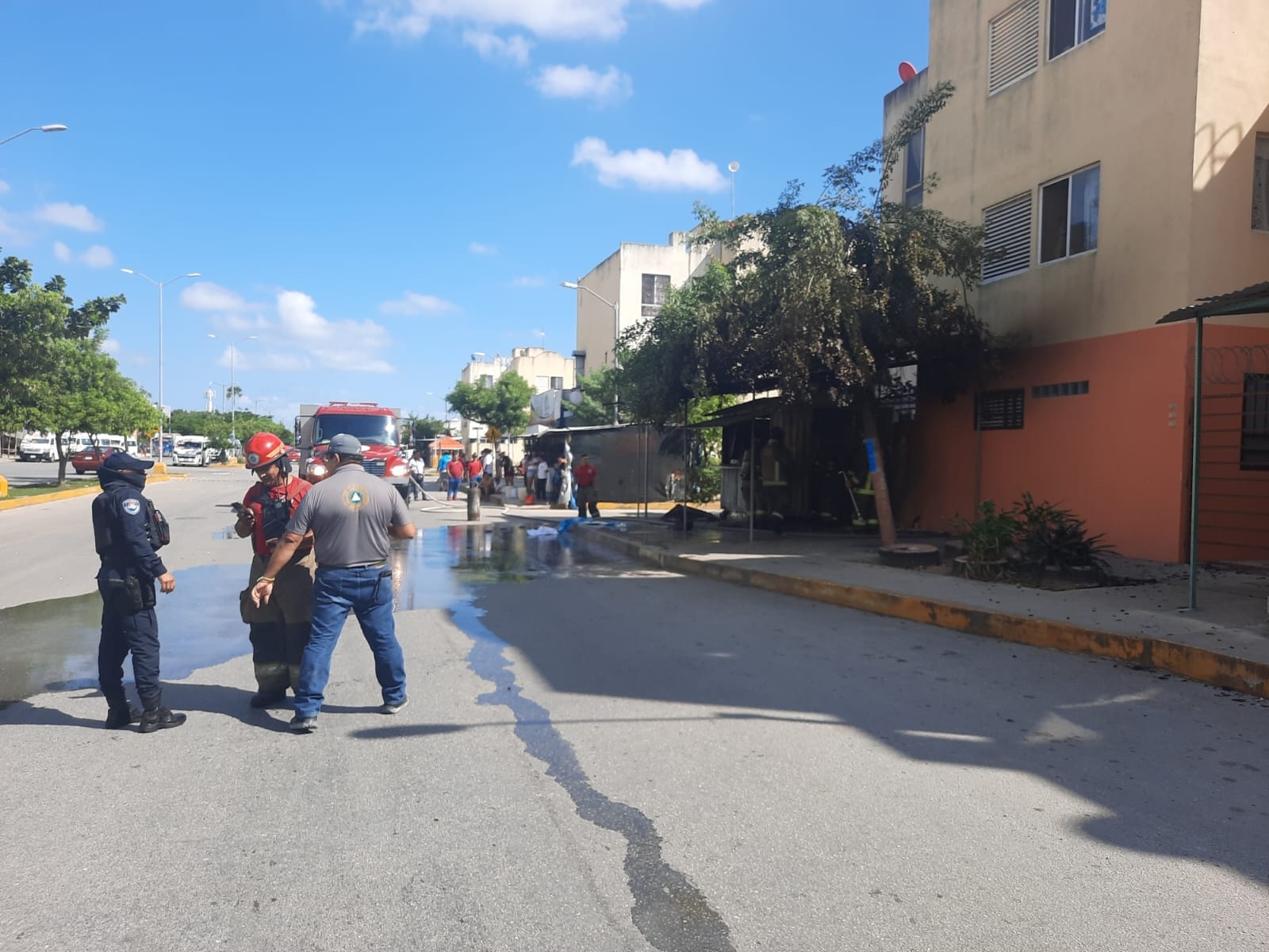 Se reporta un incendio en la Región 251 de Cancún