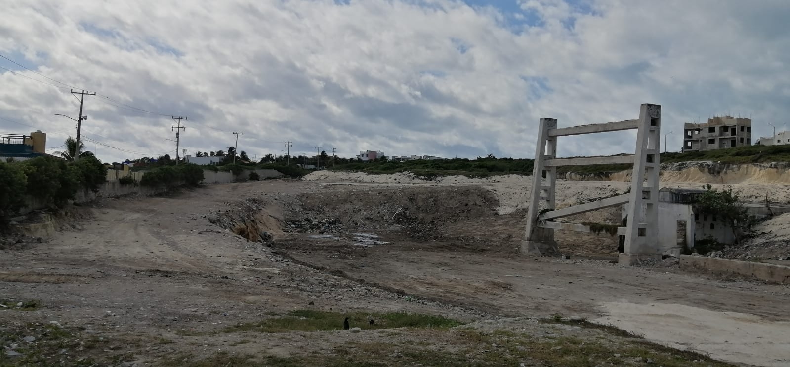 La Unidad de Transferencia de Basura en la isla fue limpiado, y los residuos, llevados al actual relleno sanitario