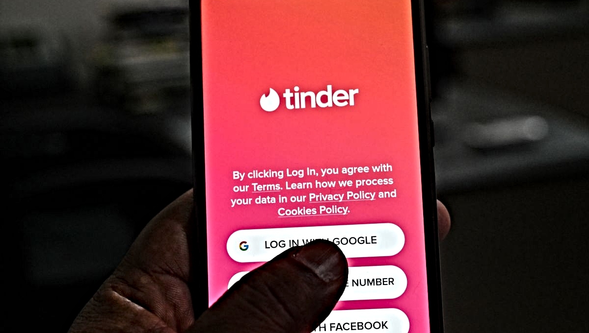 Los 5 riesgos a los que te expones si usas Tinder