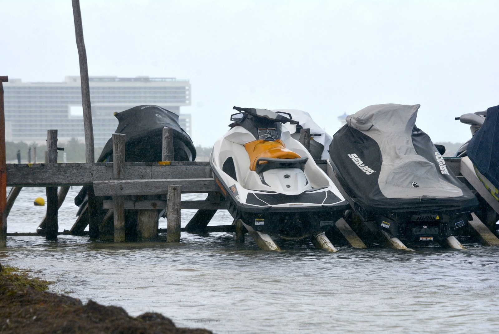 Náuticos de Cancún rechazan denunciar robo de motos acuáticas por temor