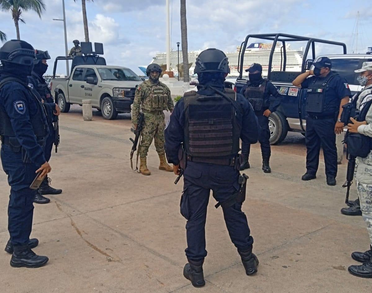 Elementos de la Guardia Nacional en Cozumel aseguraron la mochila que cuyo interior había un paquete con droga