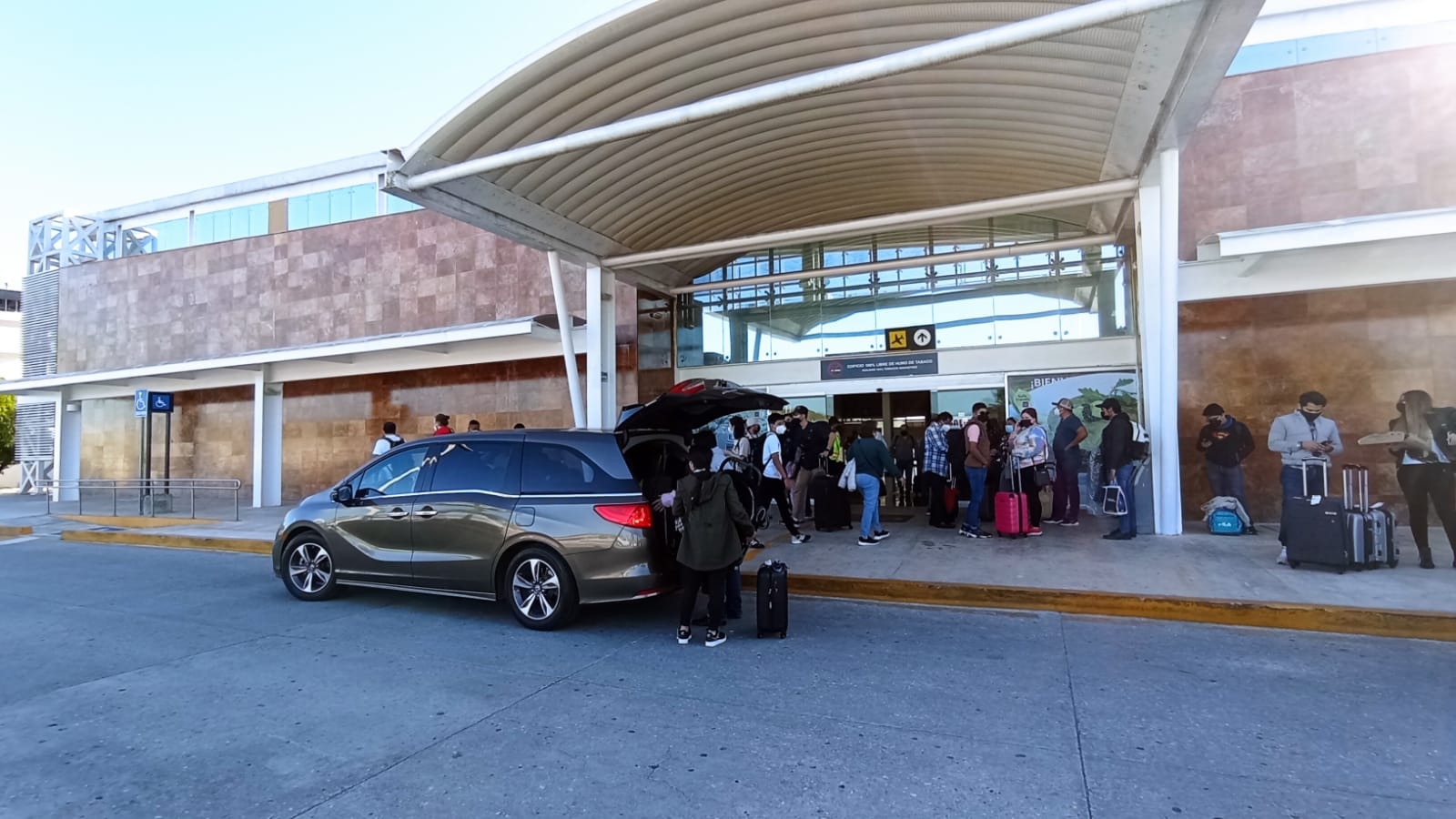 La conexión de Volaris, que no registró afectaciones y aterrizó en tierras campechanas en punto de las 8:00 de la mañana