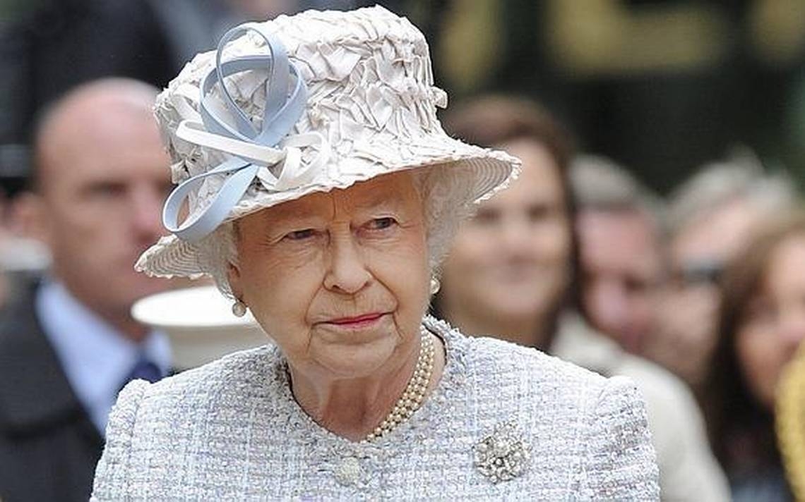 La monarca, que acaba de celebrar el 70º aniversario de su reinado, dio positivo al covid el domingo. FOTO: EFE