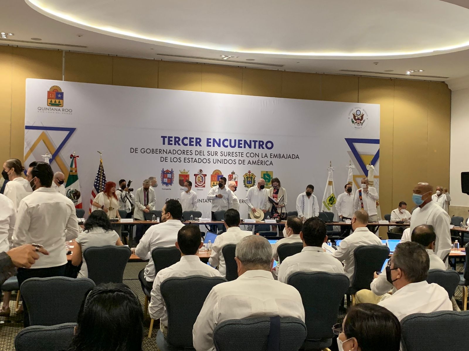 Gobernadores del Sur Sureste se reúnen en Cancún con la Embajada de EU: VIDEO