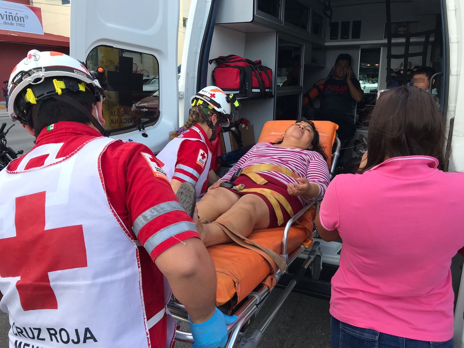 Cancún: Niño de tres años y sus papás terminan lesionados tras choque