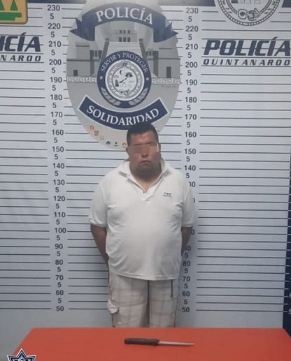 Hombre le clava un cuchillo a su pareja en Playa del Carmen