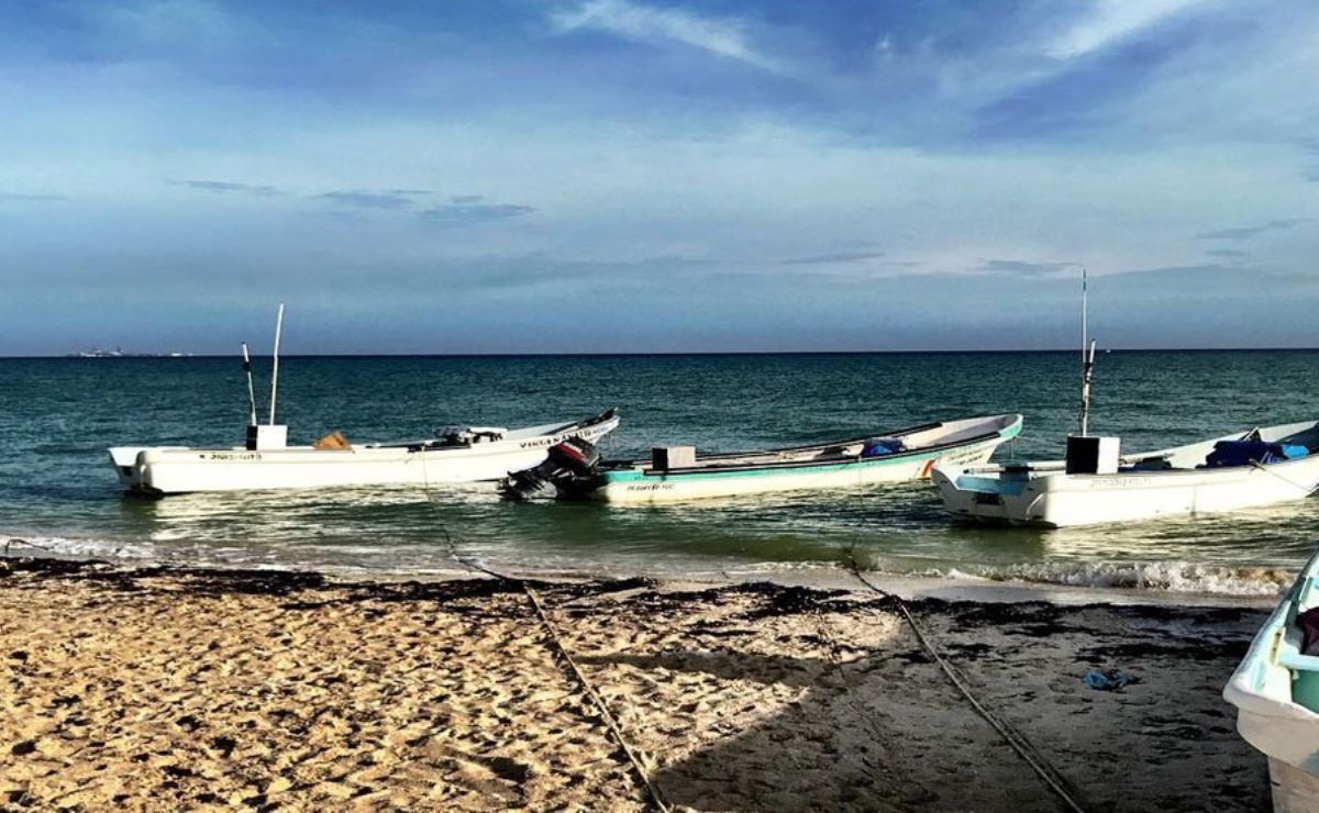 Pescador de Celestún llega a Estados Unidos agarrado de una hielera: HISTORIA