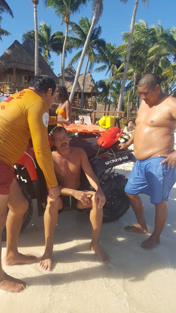 El extranjero no requirió ser trasladado hacia un hospital de Playa del Carmen, ya que fue valorado en el lugar