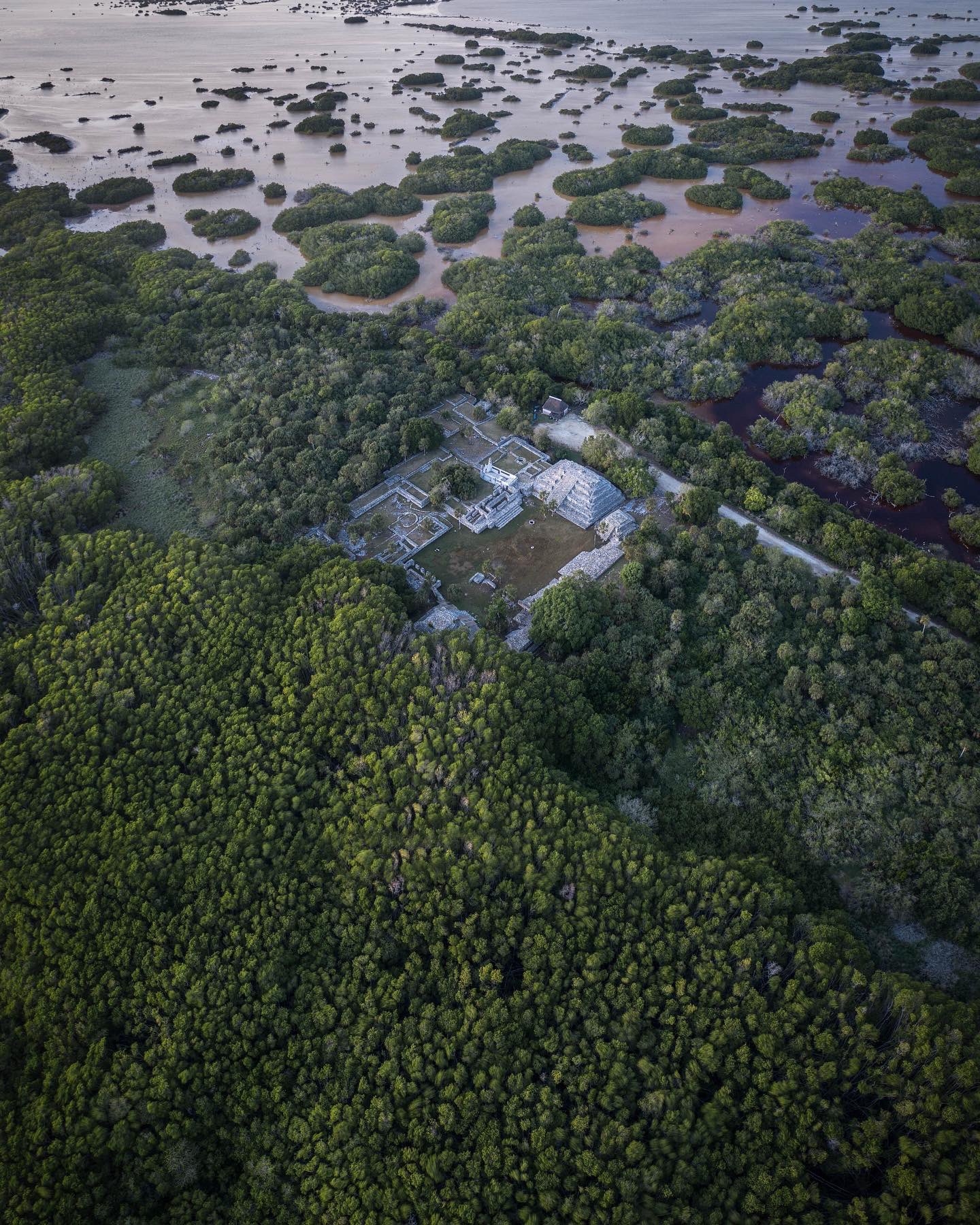 X’cambó, la zona arqueológica al lado del mar en Yucatán