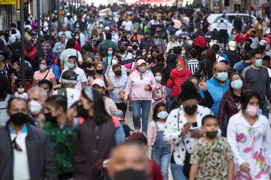 Pese a estar en la cuarta ola de COVID-19, las restricciones en el país han sido mínimas. Foto: EFE/ Isaac Esquivel