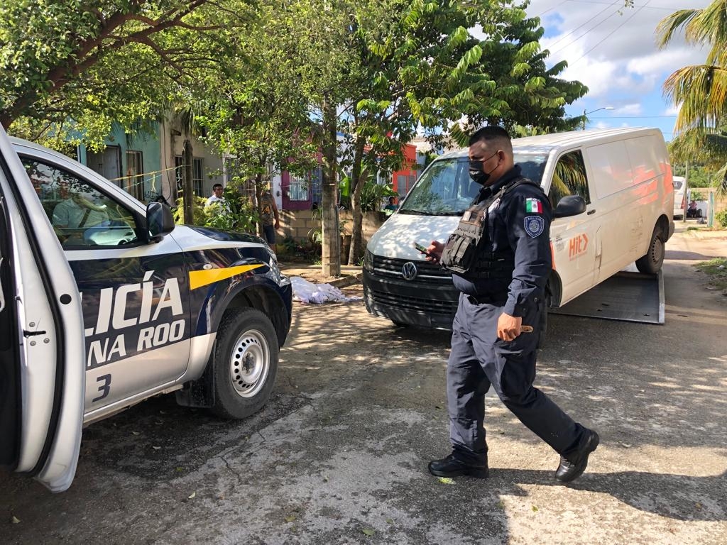 Durante la detención del hombre, se aseguró una mini van color blanca, propiedad del aprehendido en Cancún