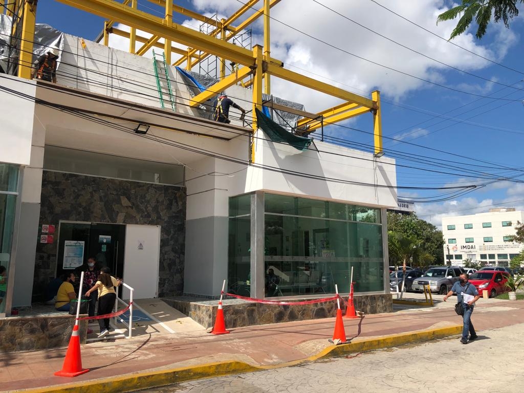 Esto son los pasajeros del ADO volcado dados de alta en Cancún