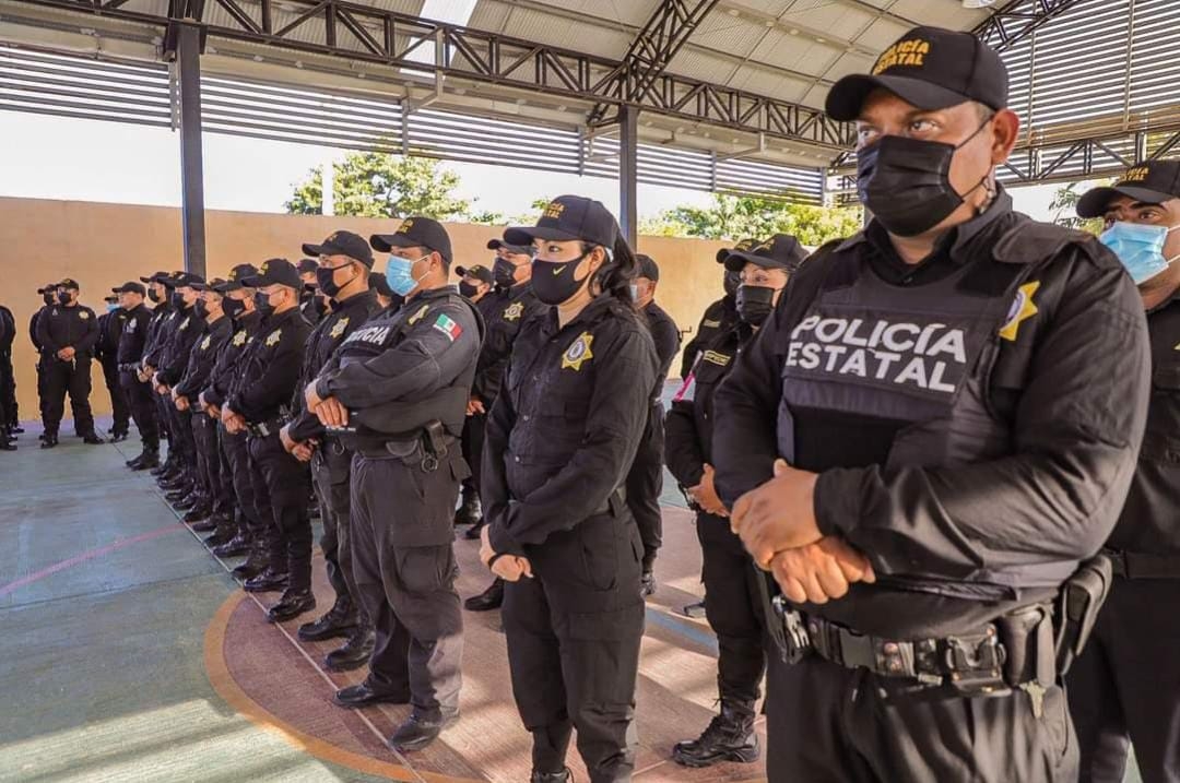 Vinculan a 18 policías de Campeche por abuso de autoridad