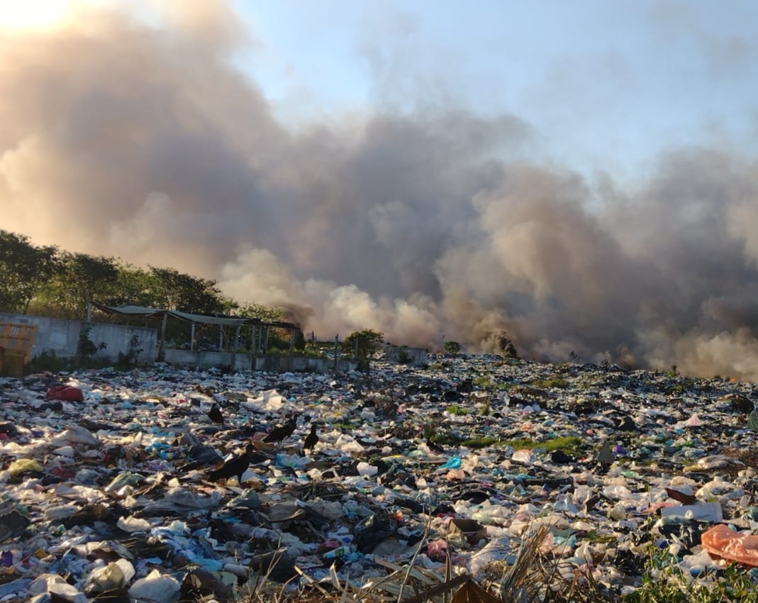 Se registra un incendio en el Basurero Municipal de José María Morelos