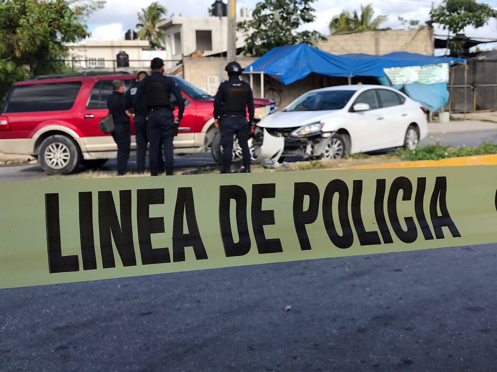 Policías y otras corporaciones de seguridad montaron un operativo de búsqueda en la Región 510 de Cancún tras el reporte de detonaciones de arma de fuego