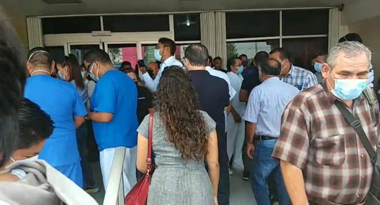 Personal del ISSSTE exhiben malas condiciones de la clínica en Chetumal