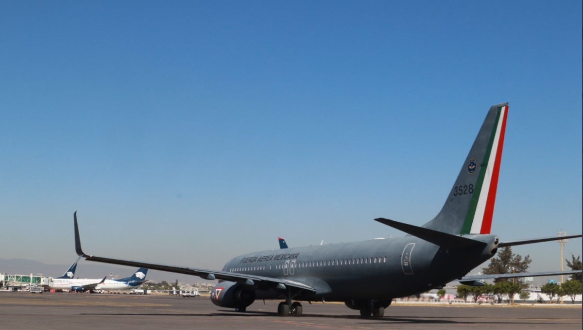 A las 10:00 de este viernes estaba programada la salida del Boeing 737-800 de la FAM