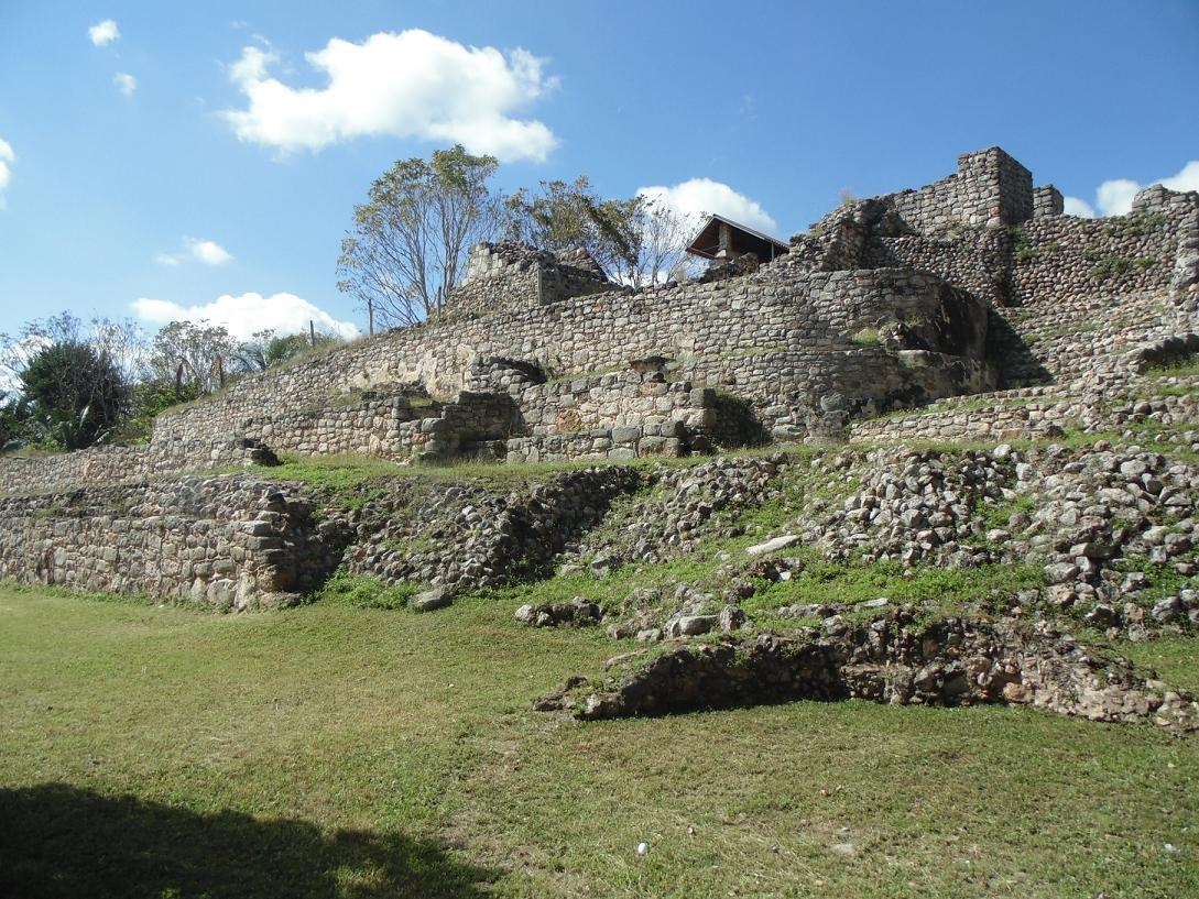Zona arqueológica de Acanceh reabre sus puertas al turismo