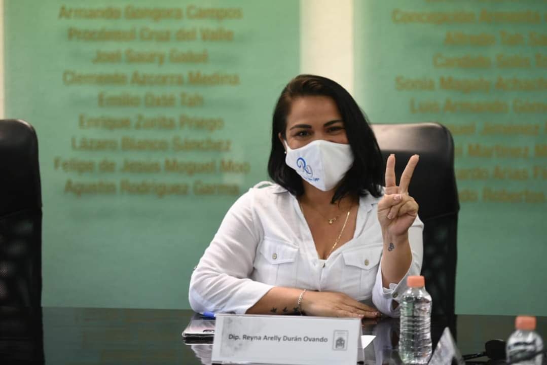 Reyna Durán se encuentra en un tratamiento médico