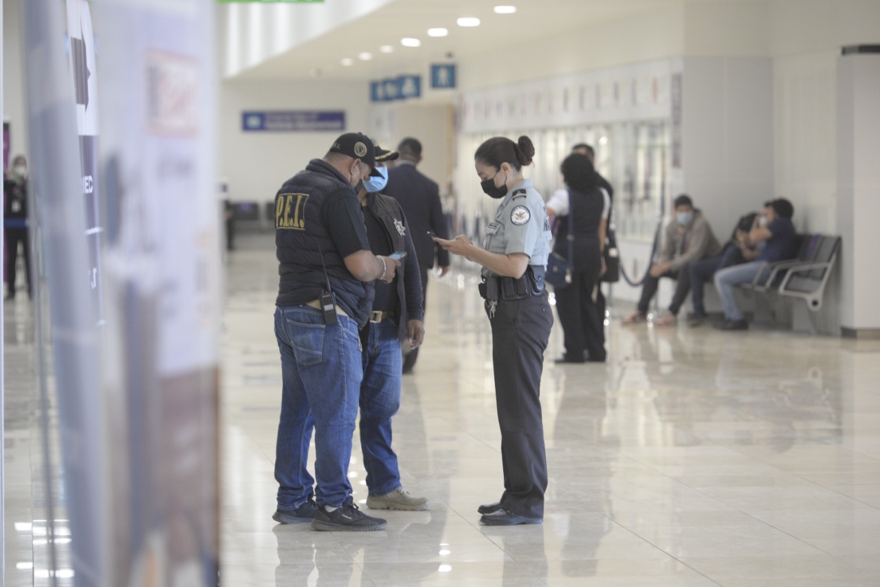 Guardia Nacional monta operativo en el Aeropuerto de Mérida por sustracción de un menor