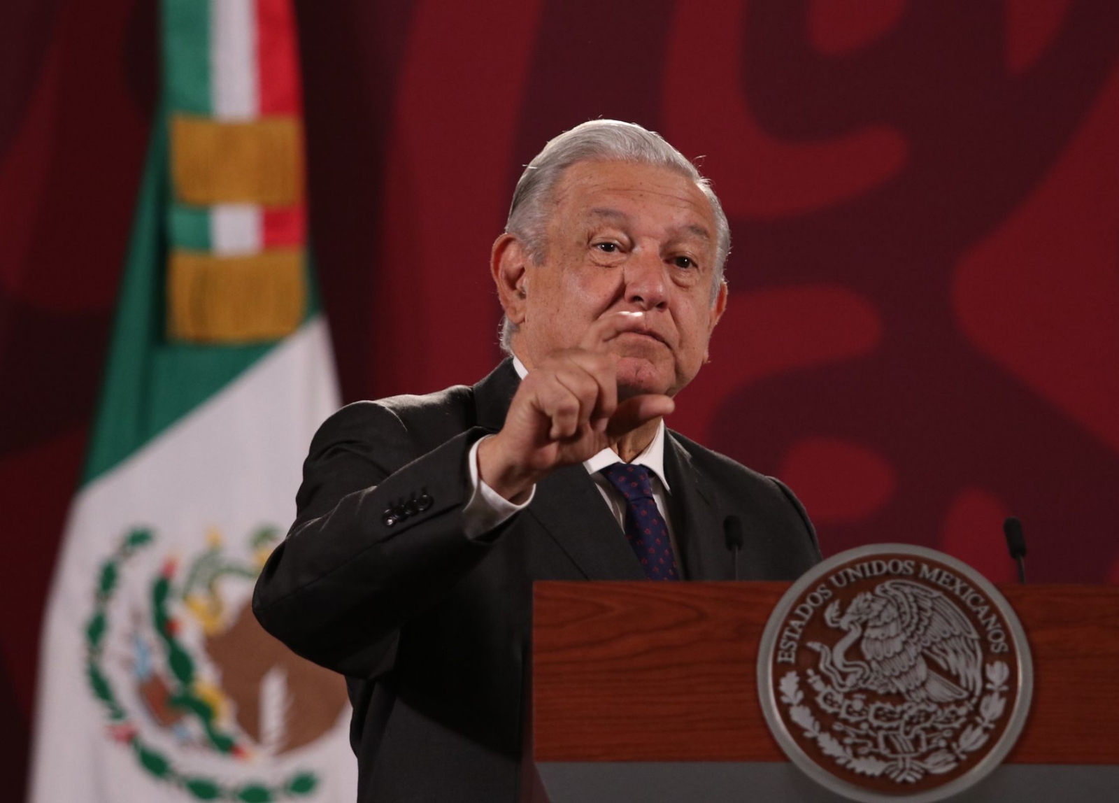 AMLO pidió al INE que difunda la ubicación de las casillas para la consulta de la revocación de mandato, pues serán muy pocas