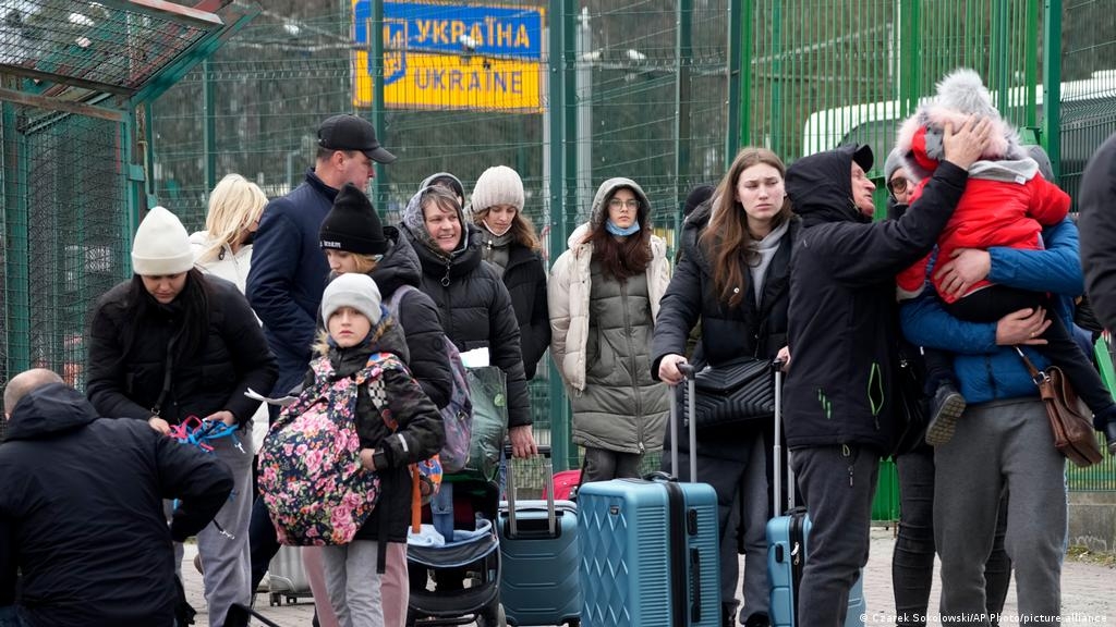 Hay un millón de ucranianos refugiados en Polonia, Hungría y Moldavia: ONU