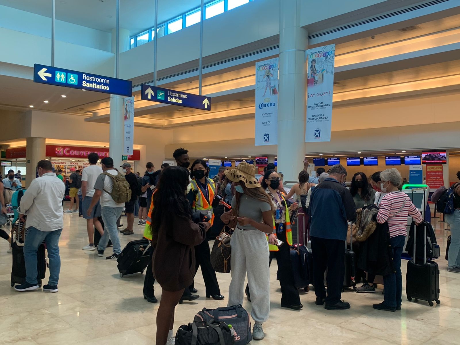 Aeropuerto de Cancún retrasa 12 vuelos por mal tiempo en Estados Unidos: VIDEO