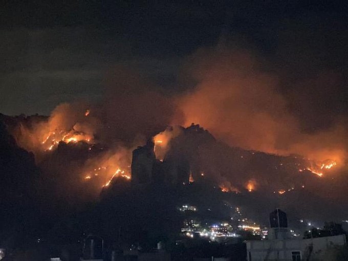 Tepoztlán: Incendios no ceden en el Tepozteco; trabajos para sofocarlos continuarán este miércoles