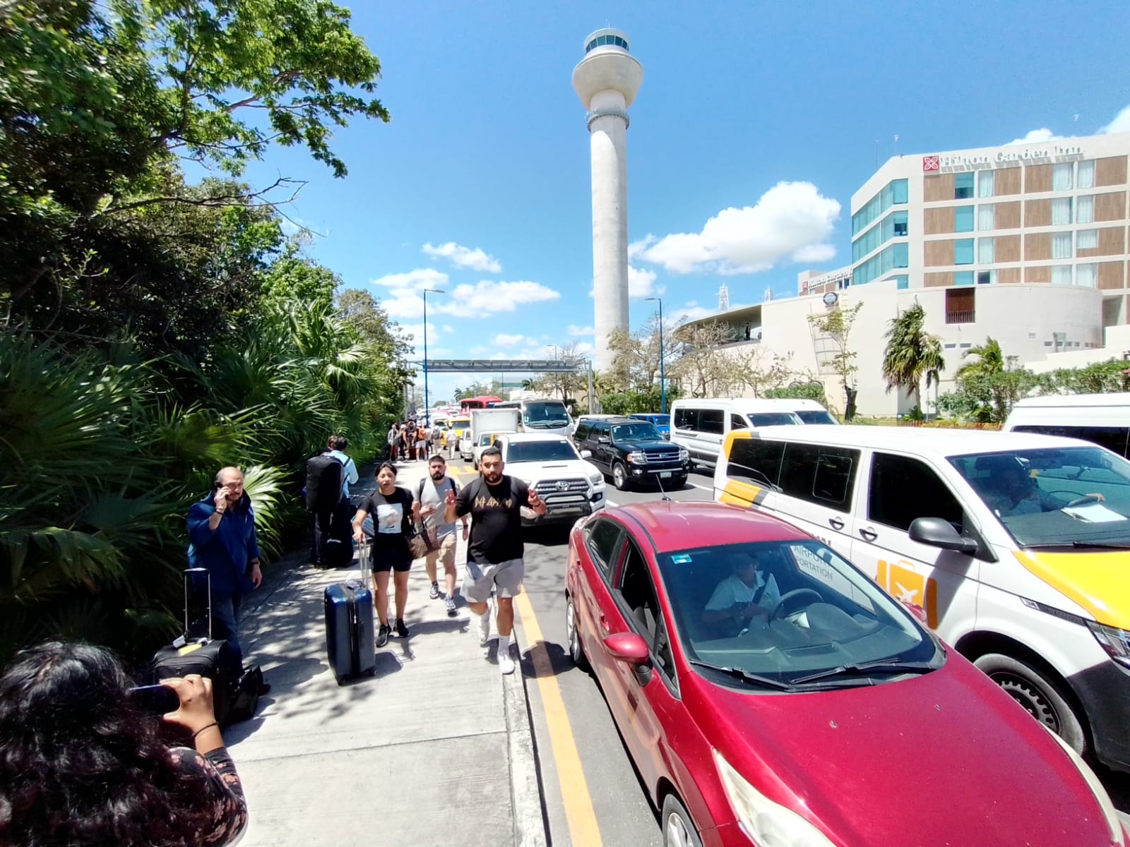 El reporte de la balacera en la Terminal 3 del aeropuerto de Cancún se dio cerca del mediodía de este 28 de marzo