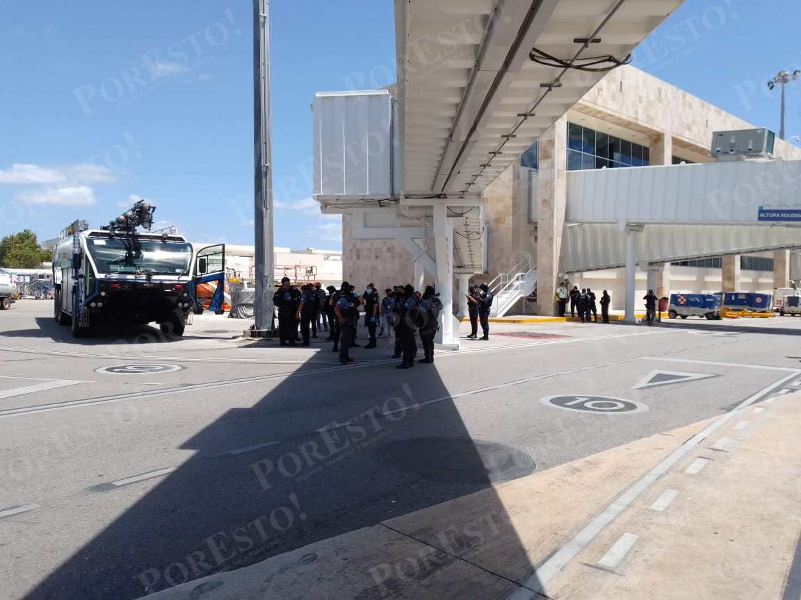 Suspenden actividades en el aeropuerto de Cancún tras balacera