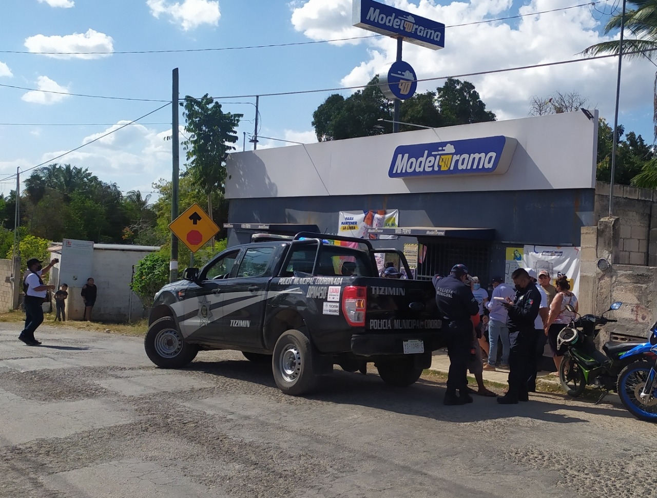 Hombre se quita la vida en la bodega de un Modelorama en Tizimín