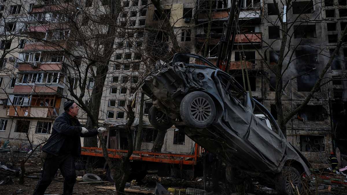 Al menos siete muertos y 22 heridos en un bombardeo de las tropas rusas en la ciudad de Mikolaiv