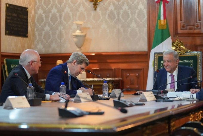 Es la segunda reunión en el año entre AMLO y John Kerry. Foto: Twitter @lopezobrador_