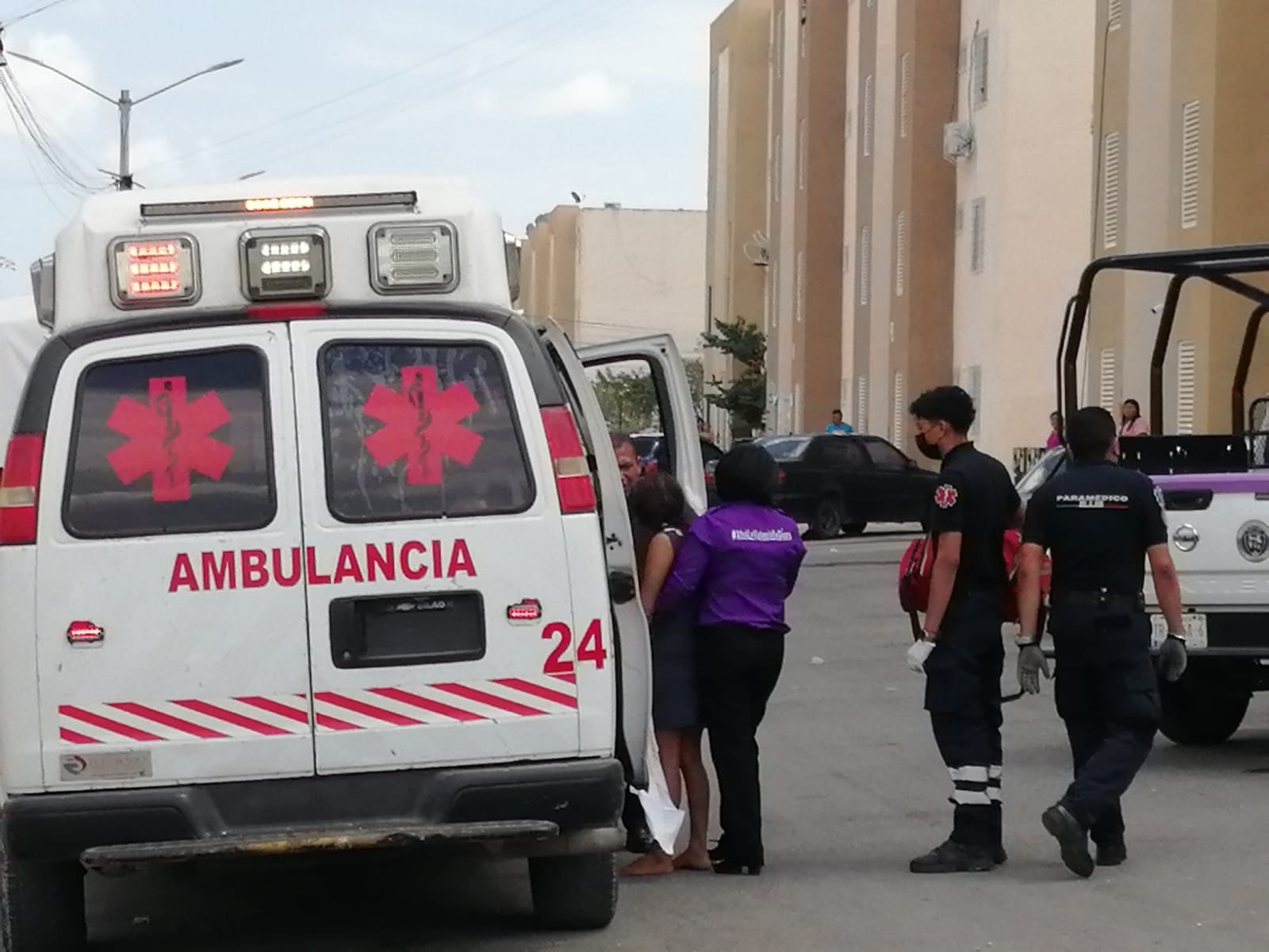 Los paramédicos valoraron que la mujer necesitaba ser llevada al Hospital General de Cancún, luego de ser presuntamente abusada