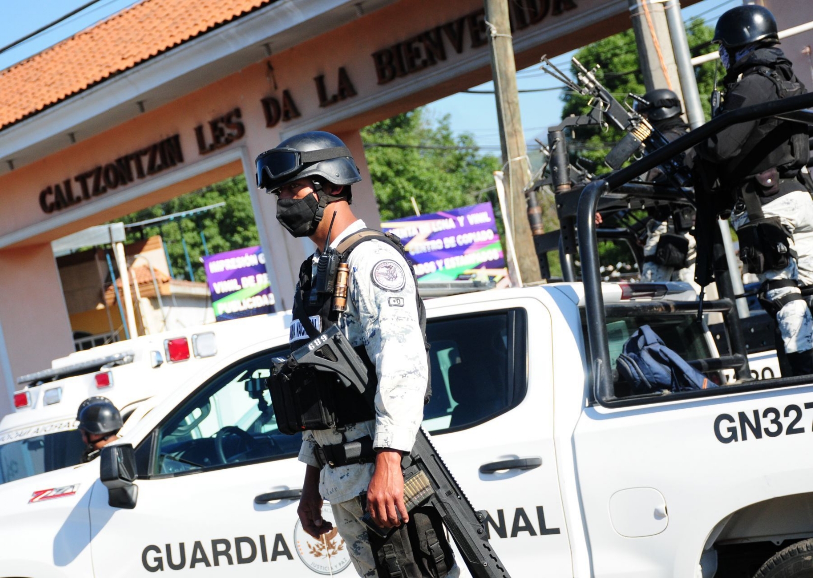 Elementos de la GN golpean a hombre y abusan a mujer en Ecatepec: VIDEO