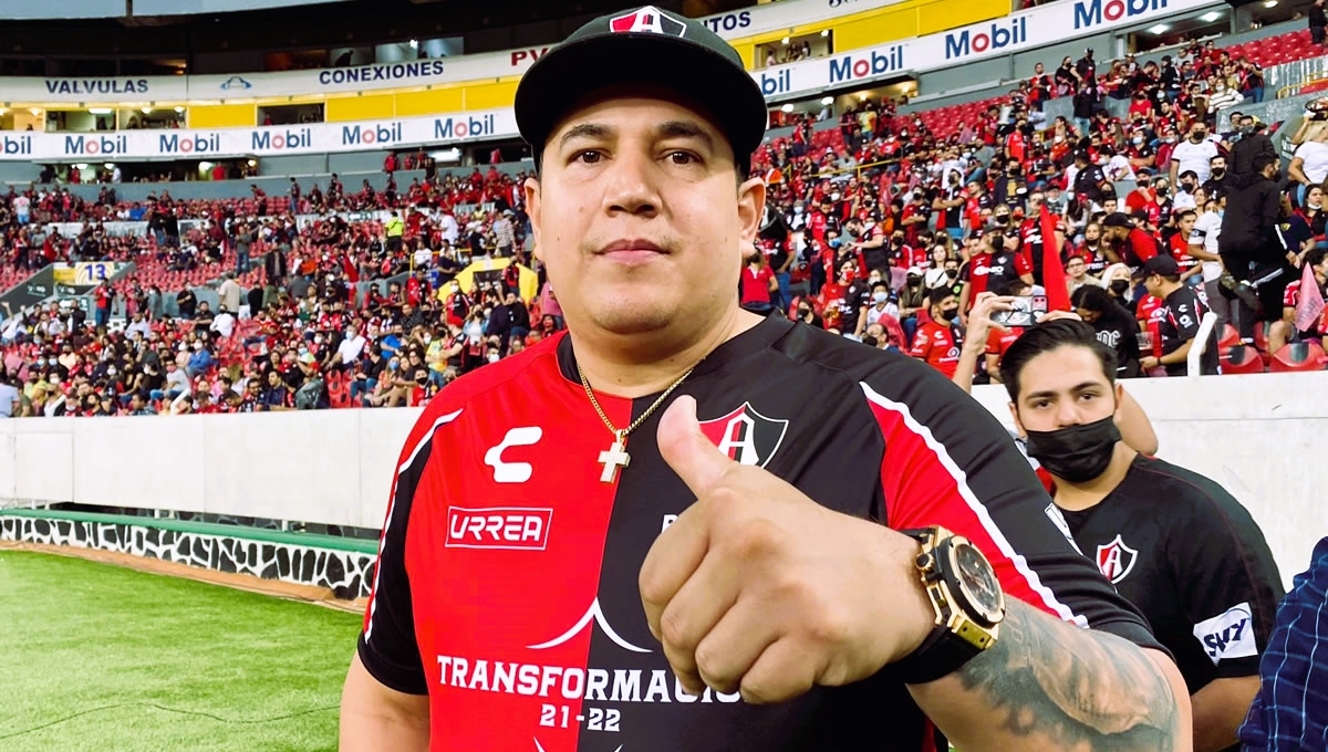 Eddy Reynoso es seguidor del conjunto rojinegro. Foto: @Atlas